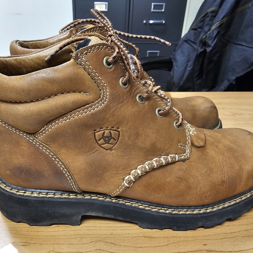 Ariat Women's Chestnut Lace-Up Boots - Picture 3 of 9